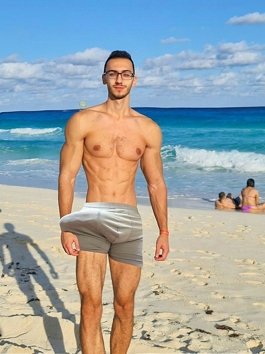danmuscles1's tweet photo. My Body or my 🍆 ? https://t.co/WlCiG7T7MF