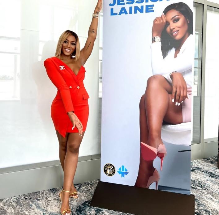 _itsjessicalain's tweet image. This is your reminder to run full speed towards the person God has called you to be ❤️ 

Identify one thing that’s blocking you from your greatness, and make the decision starting today to change it