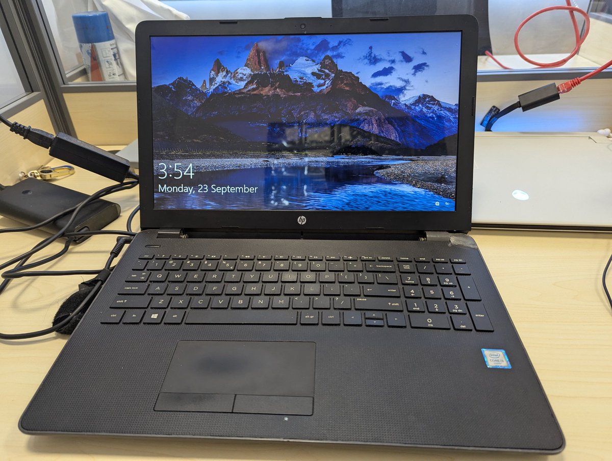 yazzaxris's tweet photo. HP G6 250
Intel i3 processor 
1000gb 1 Tera 
4gb ram
4 hours battery 

Need 235k

0996297147

#BusinessFriday https://t.co/6awiCA7hG8