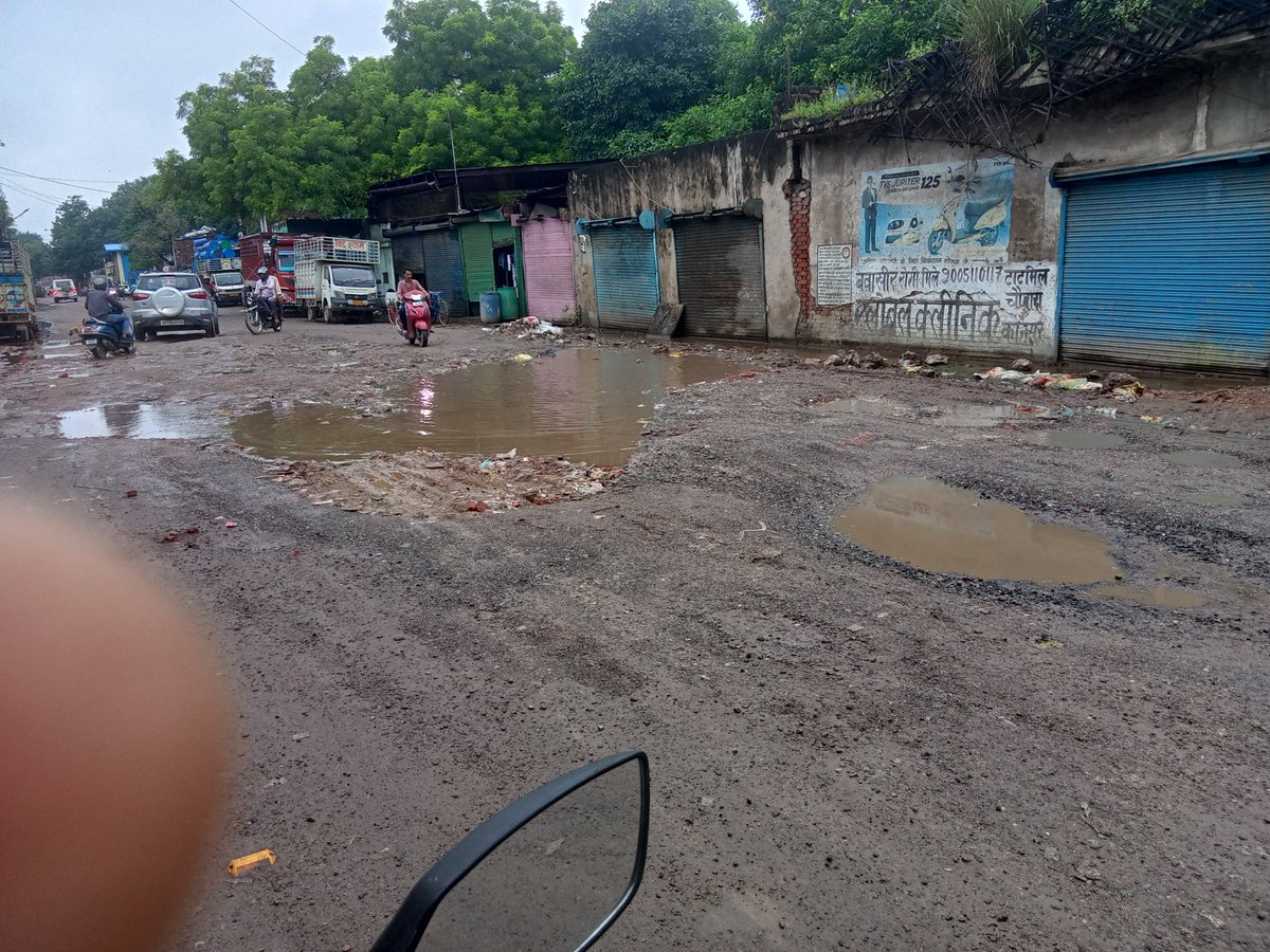 AmitGupta6091's tweet photo. कृपया निवेदन को संज्ञान में लेकर समस्या का निस्तारण करे @kanpurnagarpol @DainikBhaskar @nagarnigamknp @CommissionerKnp @DMKanpur @KanpurSmart @CMOfficeUP @myogiadityanath @PMOIndia @narendramodi @Knewsindia @AmarUjalaNews @JagranNews @HindustanNewsEx  @SureshKKhanna https://t.co/4qVcEAeCLu