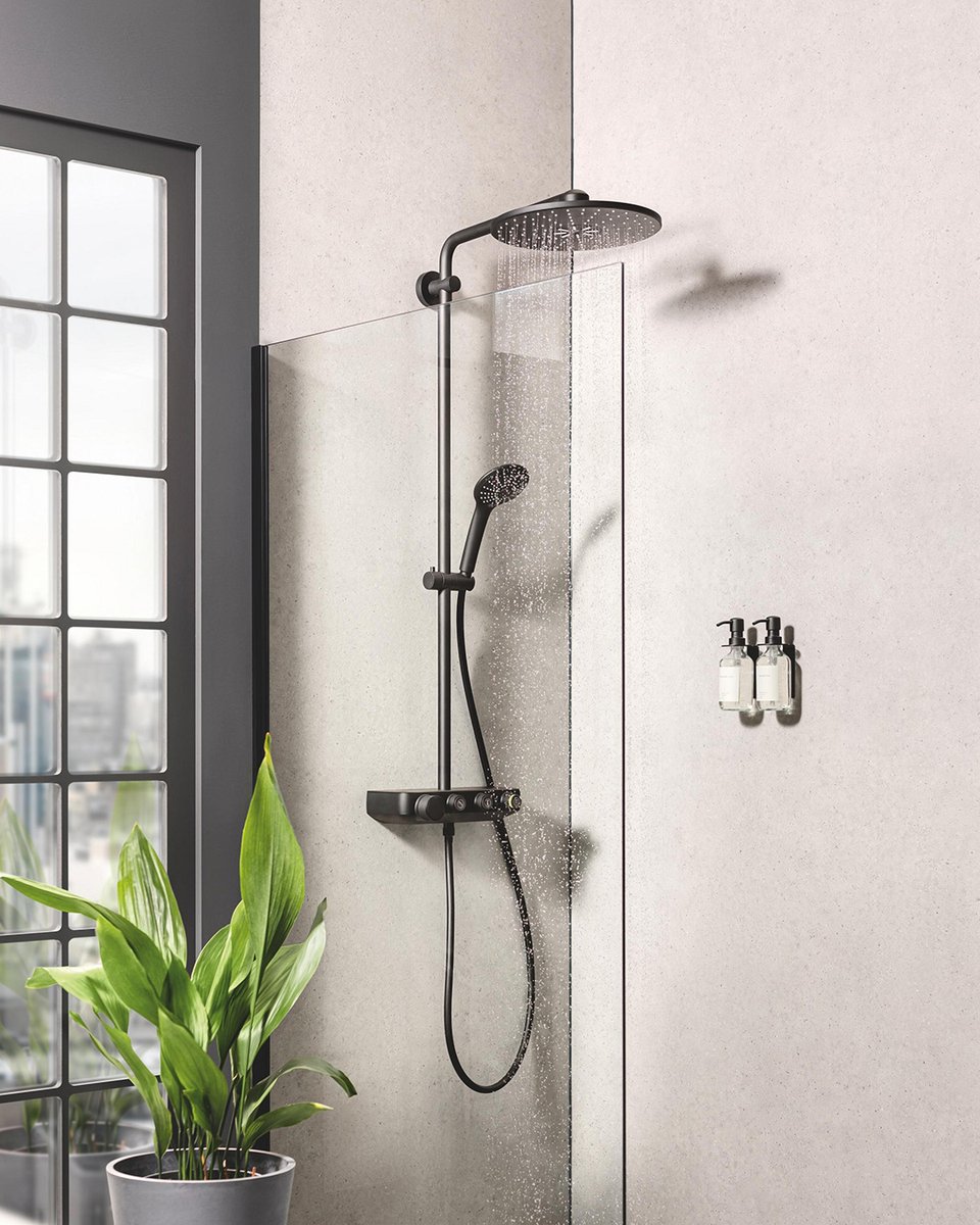 GROHEIN's tweet photo. Phantom Black is more than just a color; it’s a statement of your style 🖤 resistant to fingerprints, corrosion, fading, and scratches, making it the perfect addition to your interior design.​

#GROHEIndia #GROHEPhantomBlack #PhantomBlack #InteriorDesign #BathroomDesign https://t.co/euJV3uEJVk
