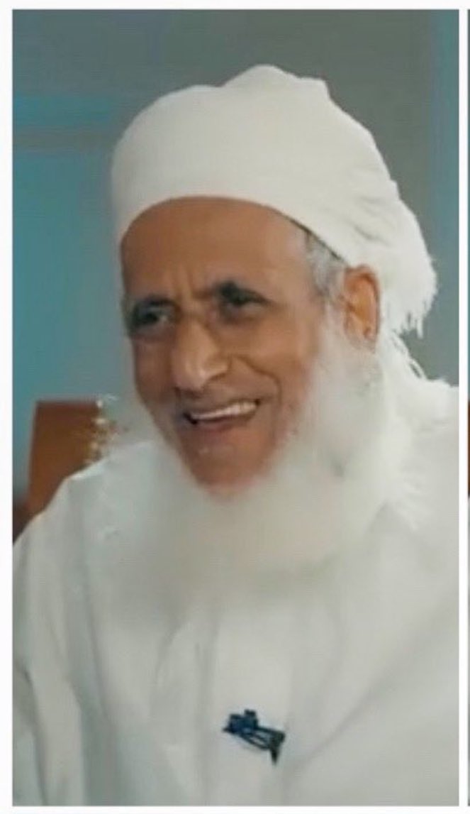 - يسأله أحدُهم يوماً: "هل سماحتكم متفائل… "؟!

- يرد بابتسامة: "نعم متفائل، متفائلٌ جداً، بل إنني أُتّهم بأني مُفرطٌ في التفاؤل"! #الشيخ_الخليلي_يمثلني