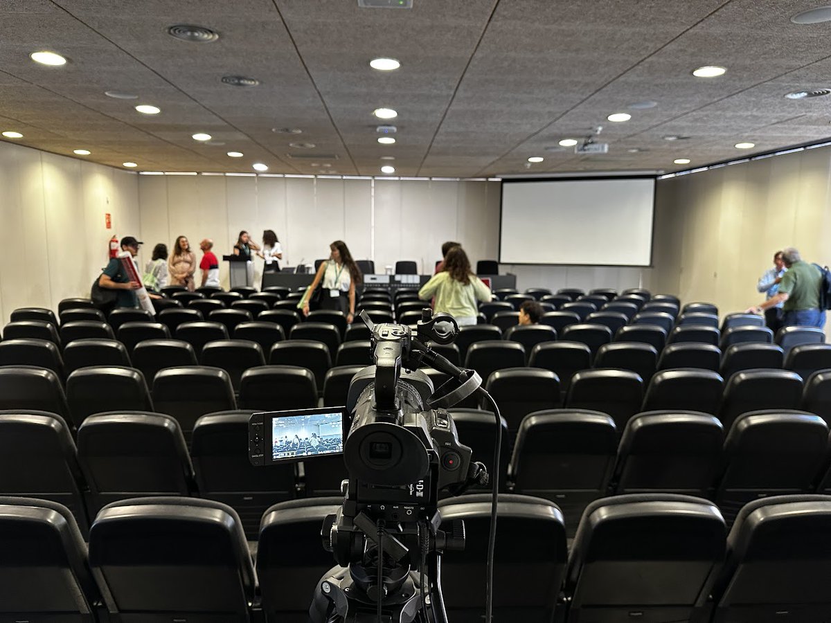 Nuestro equipo grabando en las XIII Jornadas de la Asociación Iberoamericana para el Estudio de las Diferencias Individuales <a href="/_aiidi/">AIIDI</a>