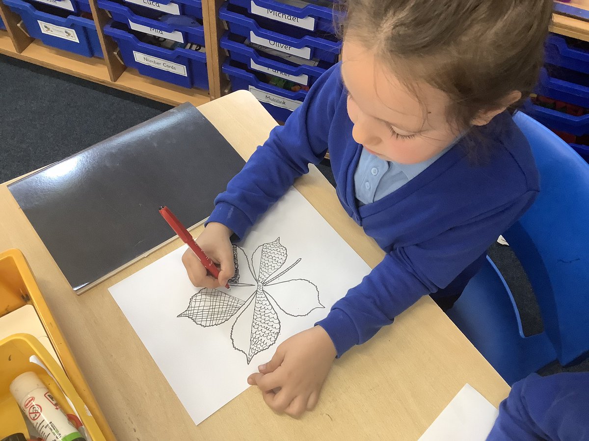 Oldfleet Primary School (@oldfleetp) on Twitter photo Year two Stoats looked closely at the patterns on leaves then had a go at using different sketching techniques to replicate them on paper.
<a href="/thrivetrust_UK/">thrivetrust_UK</a> Year two Stoats looked closely at the patterns on leaves then had a go at using different sketching techniques to replicate them on paper.
<a href="/thrivetrust_UK/">thrivetrust_UK</a>