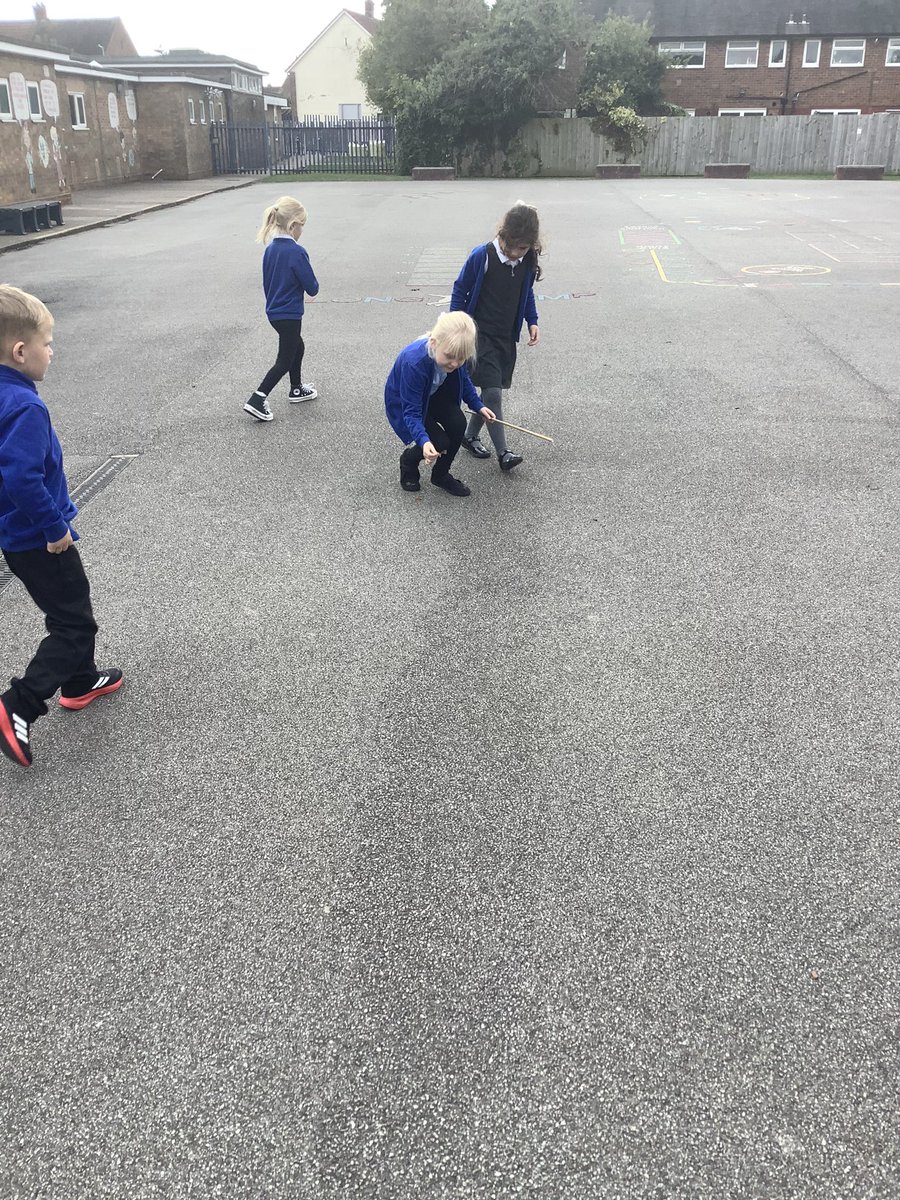 Oldfleet Primary School (@oldfleetp) on Twitter photo The Year Two Stoats loved exploring the school site to identify human and physical items for their journey sticks.
<a href="/thrivetrust_UK/">thrivetrust_UK</a> The Year Two Stoats loved exploring the school site to identify human and physical items for their journey sticks.
<a href="/thrivetrust_UK/">thrivetrust_UK</a>