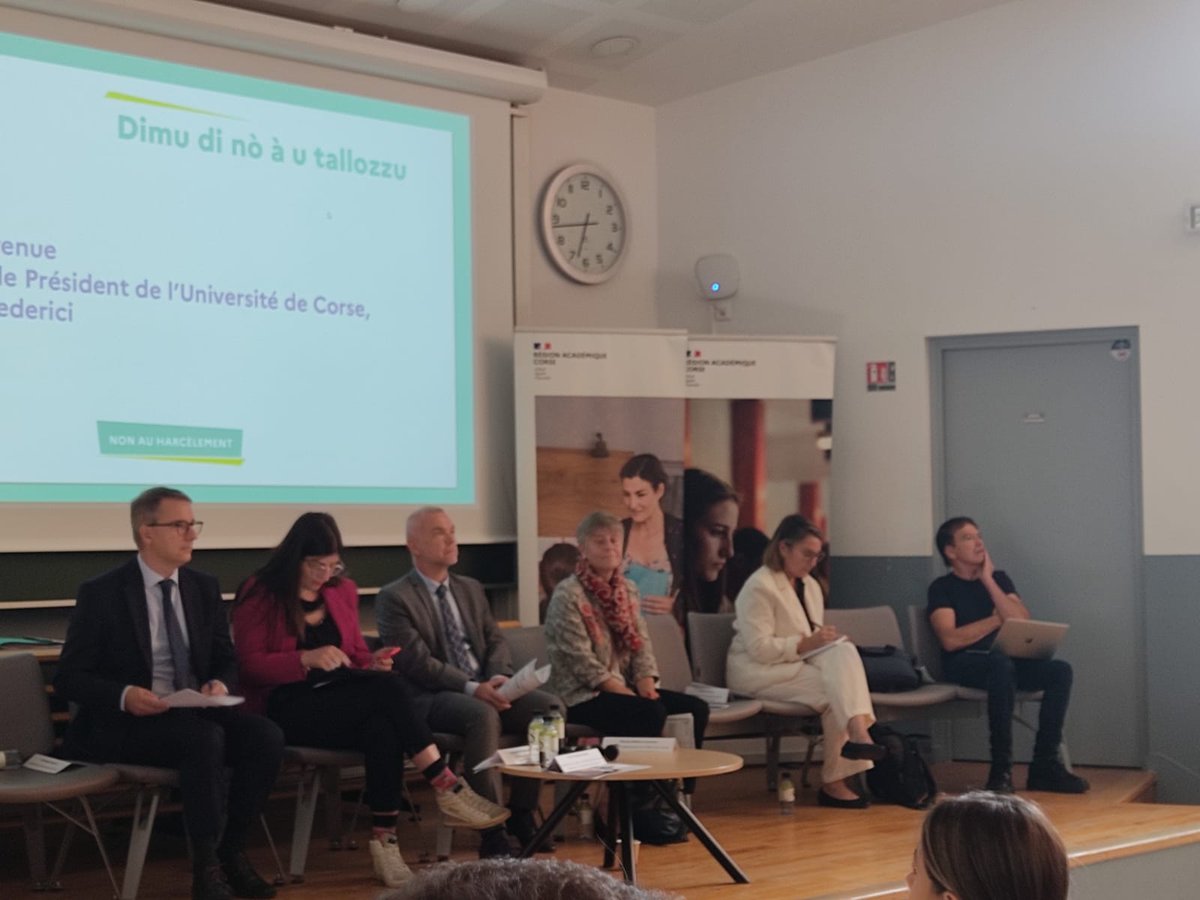 Diventemu artigiani di Nòviulenza!
Umani était présent mercredi à l’Università di Corsica, où s'est tenu un colloque sur le harcèlement en milieu scolaire et universitaire, réunissant tous les acteurs et partenaires des instances et institutions concernées.
Harcèlement FORA!