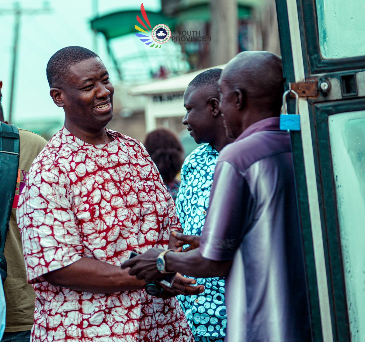 RCCGYP1's tweet image. We are honored to have our Youth Provincial Pastor(YP1) @LekeAdeboye as he joined the ongoing initiative to provide free transportation to work  this morning 💪

#rccgyp1 #rccgworldwide #rccg #freebus