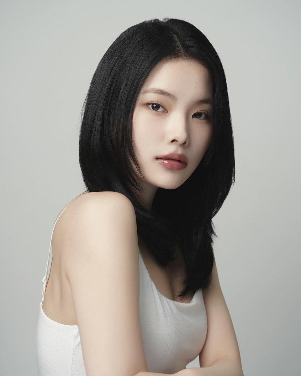 forkangsoeun's tweet photo. her face card is so insane!!!! kang soeun you are so prettyy #RINA #리나 #🦄 https://t.co/EeuBCdlqEo