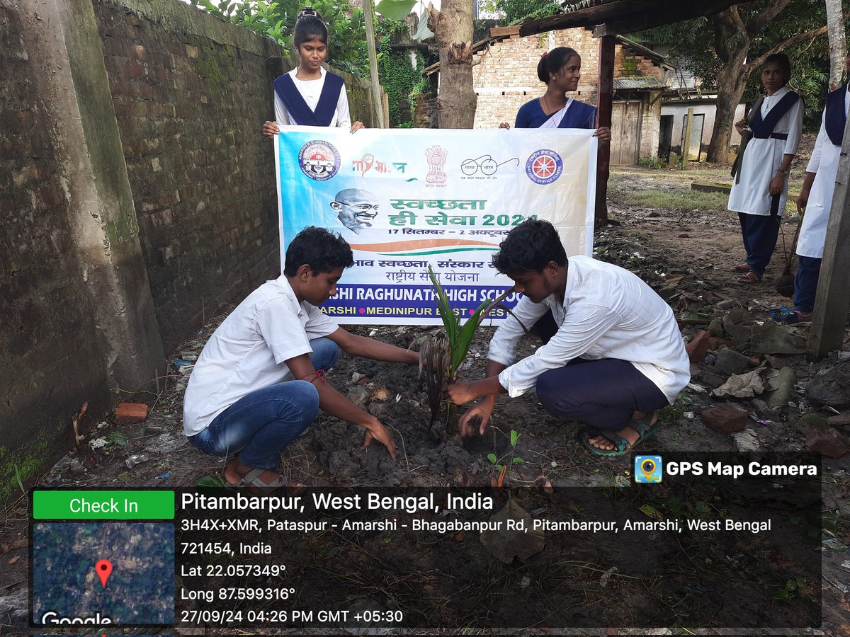 arhsnss's tweet photo. "Swachhata hi seva "
Amarshi Raghunath High School 
East medinipur. West Bengal
Today at the end of semester 1 exam our nss volunteers participated in single use plastic collection drive and plantation program.  We planted 10 coconut saplings today. https://t.co/Hu8rNr9MZe