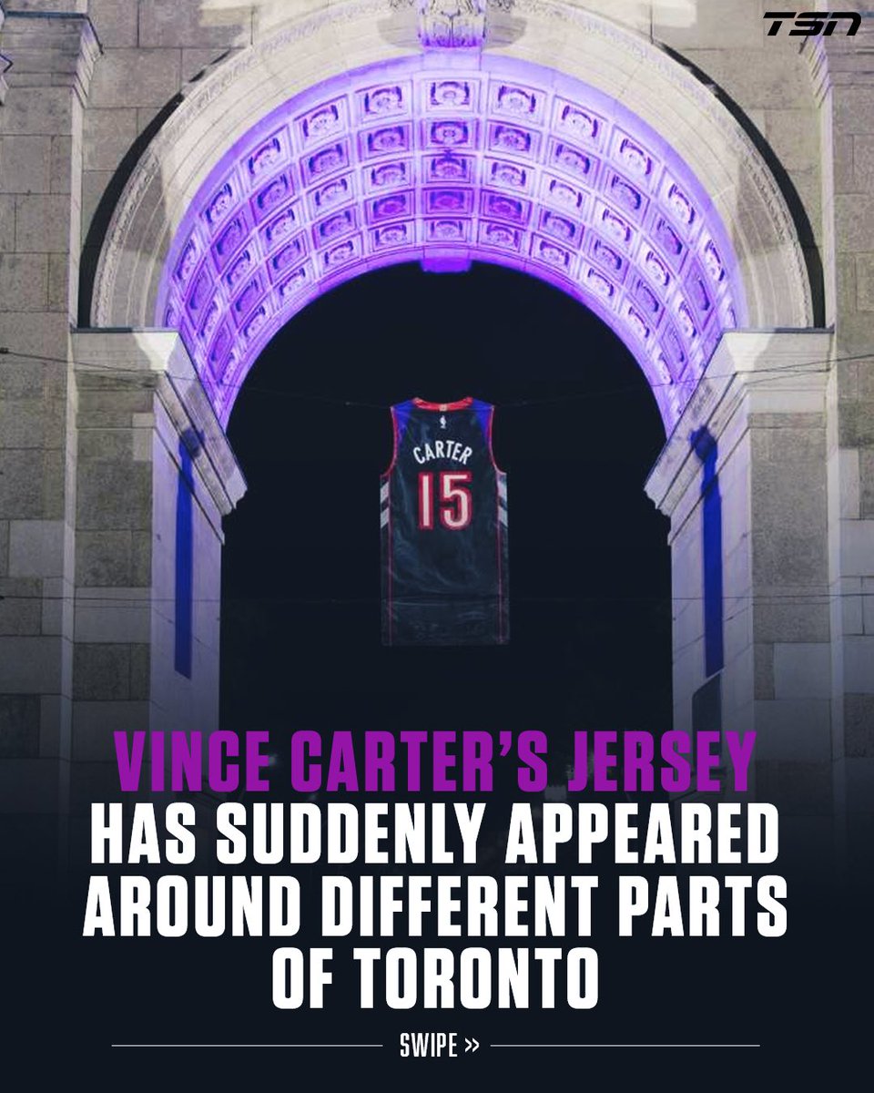 TSN_Sports's tweet photo. Torontonian’s morning commute may be a little more purple this morning. 👀🦖

(📸: @Raptors) https://t.co/urAVgOyXAq