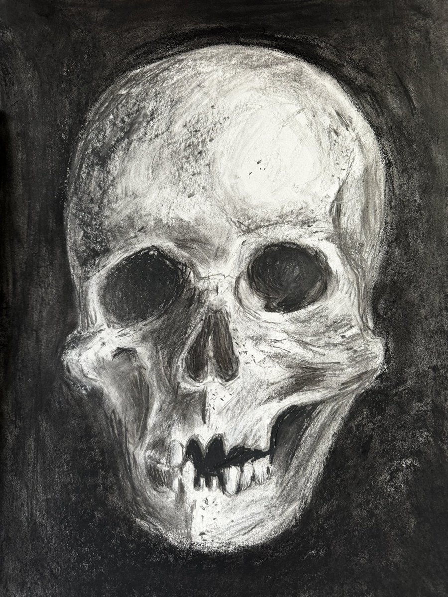 missdeasyart's tweet photo. A fantastic start to the year from Year 10! Beautiful tonal drawings first and then working large scale with charcoal. I’m thrilled at how bold &amp; brave they’ve been! Can’t wait to see the whole classes finished pieces next week @CaerleonComp #maximising potential https://t.co/Tkg5HHMAa7