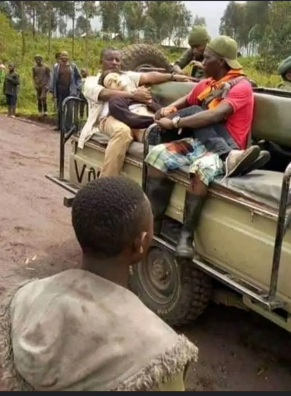MamyKazadi's tweet photo. .@acmilan: La RDC veut signer un partenariat avec l'@acmilan  pour promouvoir le tourisme #VisitRDCongo . Malheureusement, c'est devenu un triangle des Bermudes. Un ambassadeur italien, tentant de visiter le parc de Virunga, a été abattu. Visitez le Congo à vos propres risques ! https://t.co/p4KY5SncRi