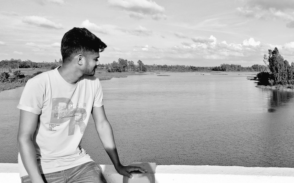 SyedSaykat's tweet photo. দিনে দিনে গনা দিন  মোর যাইতাছে যে ফুরাইয়া 🫤🫤 https://t.co/bp4eLIdnU2