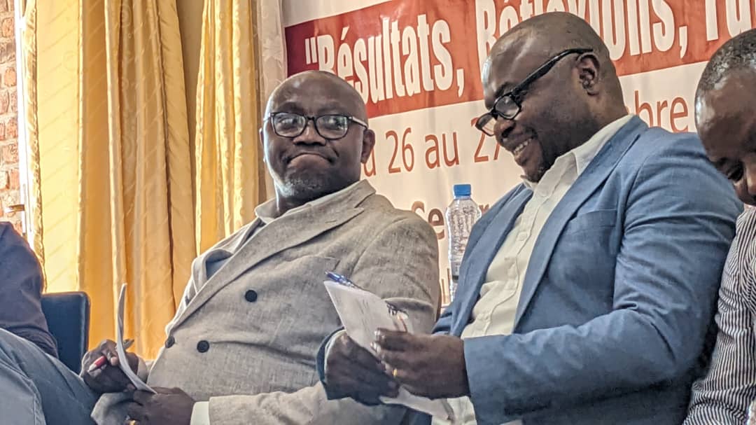 Gec-sh (@gecshisp) on Twitter photo Conférence ProPaix II à #Bukavu : "l'épistémologie est l'âme de la recherche"; dit le Prof. <a href="/PhilippeKaganda/">Philippe Kaganda</a> devant des chercheurs Conférence ProPaix II à #Bukavu : "l'épistémologie est l'âme de la recherche"; dit le Prof. <a href="/PhilippeKaganda/">Philippe Kaganda</a> devant des chercheurs
