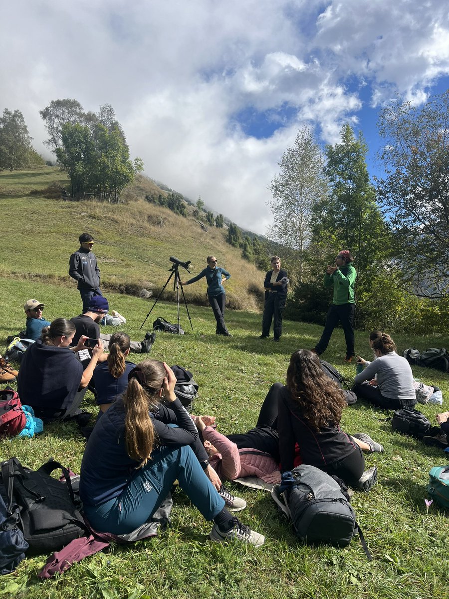 Master CCST Grenoble (@ccstmaster) on Twitter photo ⌛️| Dernière journée en Haute Maurienne #MauriennisezVous
Lorianne Habermacher, #vétérinaire au <a href="/pnvanoise/">PN Vanoise</a>, nous a expliqué ses interventions sur les bouquetins 🐐💉
#CSTgre ⌛️| Dernière journée en Haute Maurienne #MauriennisezVous
Lorianne Habermacher, #vétérinaire au <a href="/pnvanoise/">PN Vanoise</a>, nous a expliqué ses interventions sur les bouquetins 🐐💉
#CSTgre