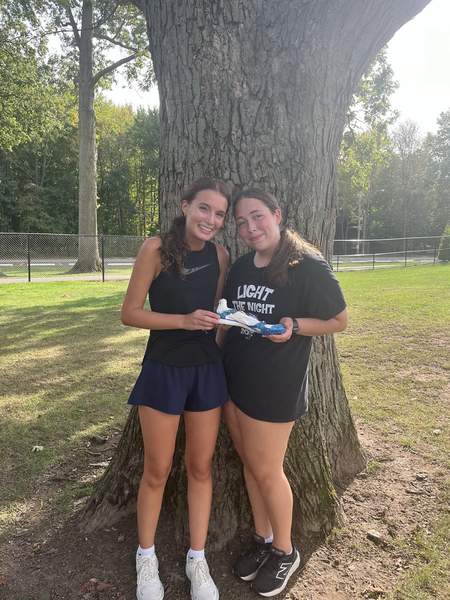 ScottSynder1's tweet photo. BAY GIRLS XC - Congrats to our BLUEWHITE SPIKE AWARD WINNERS for great performances at the Strongsville Invitational last week! Grace Kelly and Keira Brelo.
Fantastic racing!!! https://t.co/7NqD0NELGT