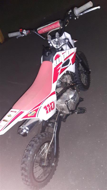 Officers from your local neighbourhood policing team seized the below motorcycle on Westfield Drive.

#leeds #VisionZero