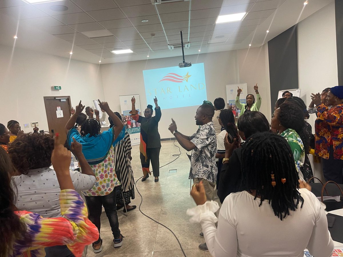 reachoutdev1's tweet photo. Exciting news! Our Executive director in partnership with UNDP is leading a 3-day workshop in Cameroon focused on empowering women and girls in peacebuilding processes. https://t.co/Dvdrd5gTHm