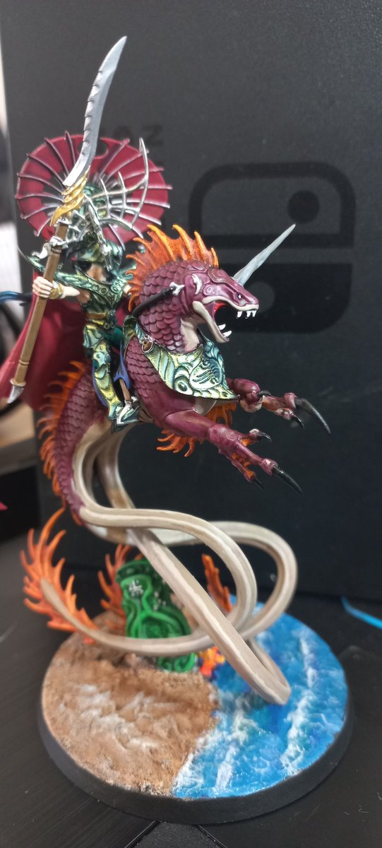 Rodrigodavila97's tweet photo. @TheBrushSmith Just finish my first age of sigmar mini, I can't wait to get more moist elfs https://t.co/bcFcVgYn1H