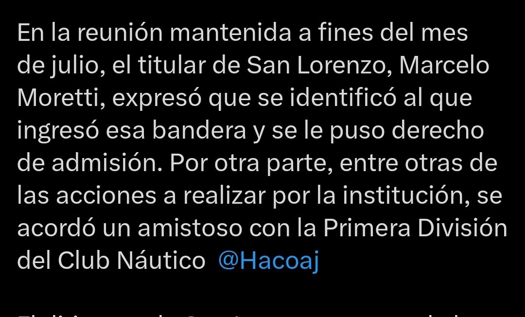 periodistan_'s tweet photo. Es realmente IMPRESIONANTE la repercusión que tuvo el tema de San Lorenzo y la bandera PALESTINA.
Ayer mi teléfono no paró de sonar; es evidente que el tema moviliza mucho... y que el silencio alrededor es atronador.

Entre toda la gente que me llamó, hablé con personas del club y debo aclarar algo: NO FUE San Lorenzo quien colocó el derecho de admisión al hincha; FUE el Gobierno de la Ciudad.
Es interesante que a estos funcionarios que prohibieron el despliegue de la bandera de un país extranjero ni les importó que hace unos días hayan flameado en el mismo estadio varias banderas del País Vasco, sin ningún problema. La prohibición no son las "banderas extranjeras": es PALESTINA. Hay que ver quién es el Ministro de Seguridad de Buenos Aires y todo se aclara en un instante.

Esto no quita, de ninguna forma, que San Lorenzo haya cedido muy amablemente ante el lobby descomunal de la DAIA; el presidente Moretti visitó las instalaciones del organismo e incluso dijo que "se le puso derecho de admisión" al hincha, según recoge el medio 'Vis a Vis'. Además, se organizó el amistoso con Hacoaj. El presidente del club no salió a defender a su simpatizante (más bien, totalmente lo contrario).

Por ahora, voy a parar acá. Me encontré con una subtrama muy oscura y con gente que, lógicamente, tiene miedo de hablar. Por respeto a ellos, stop. Imagínense si el lobby funciona así por una simple bandera, lo que sucede a niveles superiores. Es una locura...
Lo que sí se percibe claramente es que tanto silencio alredededor de algo evidente aturde y que miles de personas ya no creen en "las voces del lobby". Desde acá, muy humildemente, trato de hacer lo que puedo.