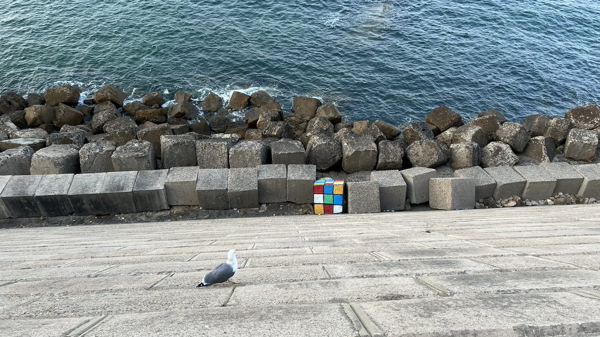 Que no daría yo por tener dos manos y resolver el cubo de rubrick
