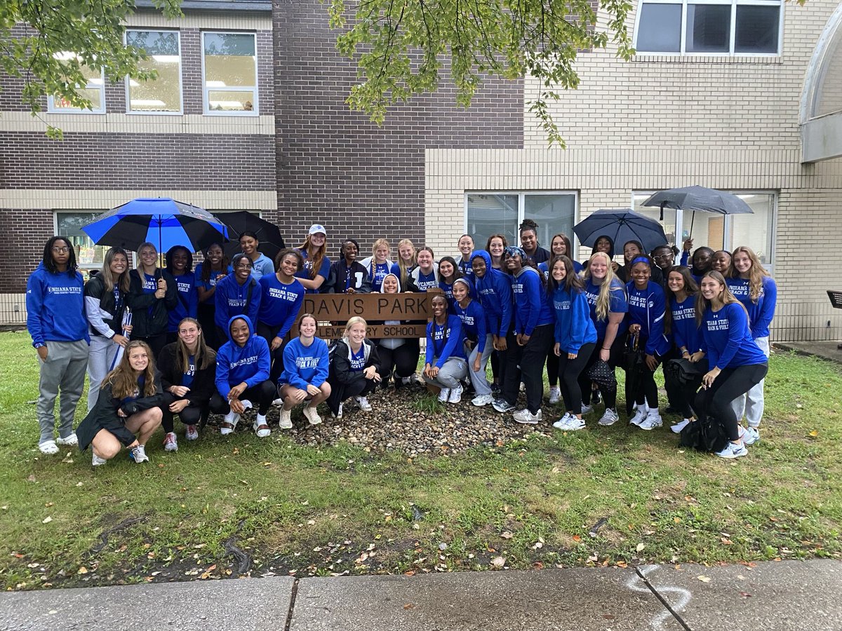 Coach Angela Martin (@coach_a_martin) on Twitter photo Our women’s team had so much fun at #HighFiveFriday! Thank you <a href="/TammySchaffer/">Tammy Shike</a> for setting it up!!! #GrowtheForest #StayRooted The kids were adorable!!! Our women’s team had so much fun at #HighFiveFriday! Thank you <a href="/TammySchaffer/">Tammy Shike</a> for setting it up!!! #GrowtheForest #StayRooted The kids were adorable!!!