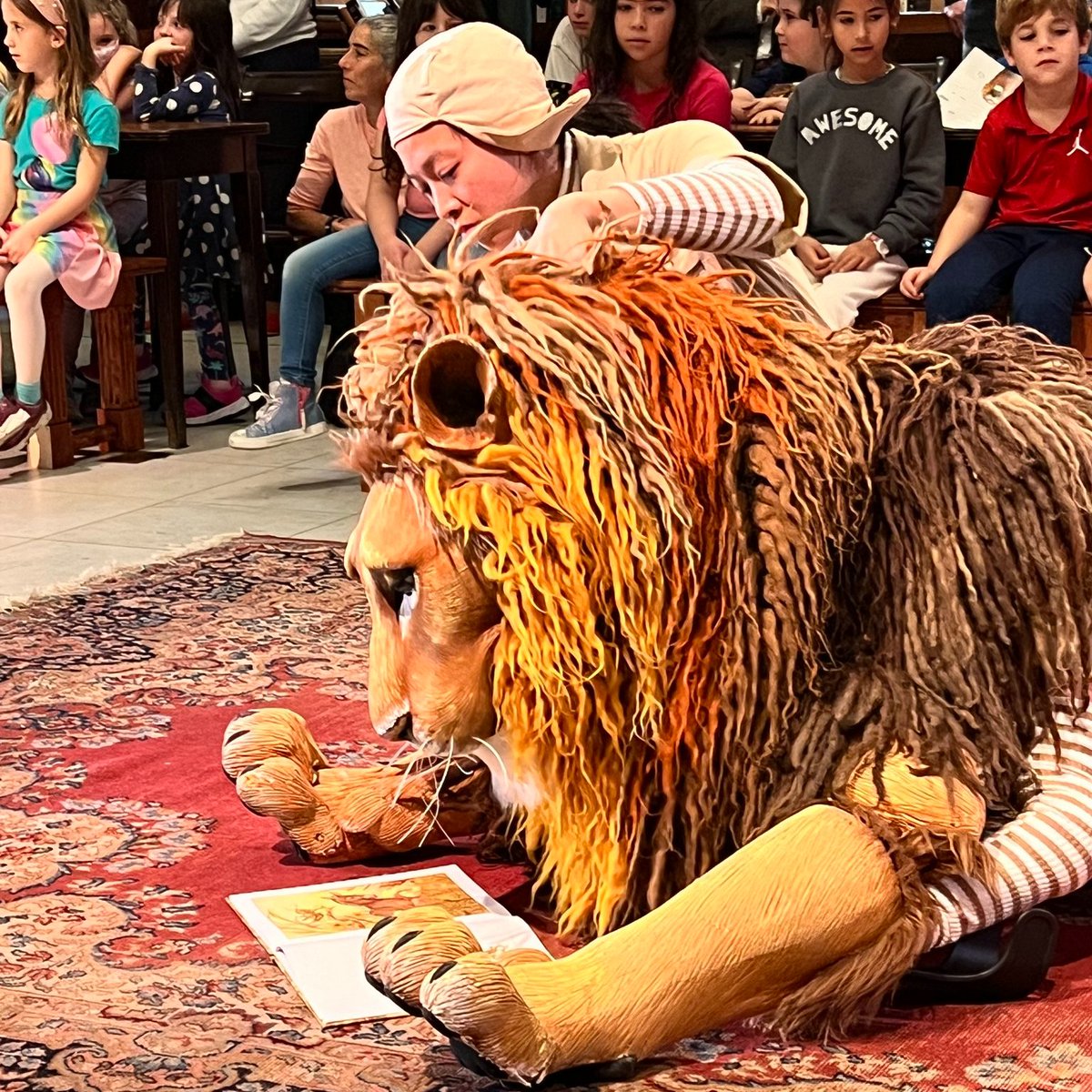 jcdsboston's tweet photo. Kitat Oren (1st Grade), Kitat Arava (2nd Grade), and JCDS staff had a fabulous time on their field trip to the Boston Public Library for the Adam Theatre's production of the award-winning children's book, Library Lion, written by Michelle Knudson and illustrated by Kevin Hawkes! https://t.co/llG1KOAWui