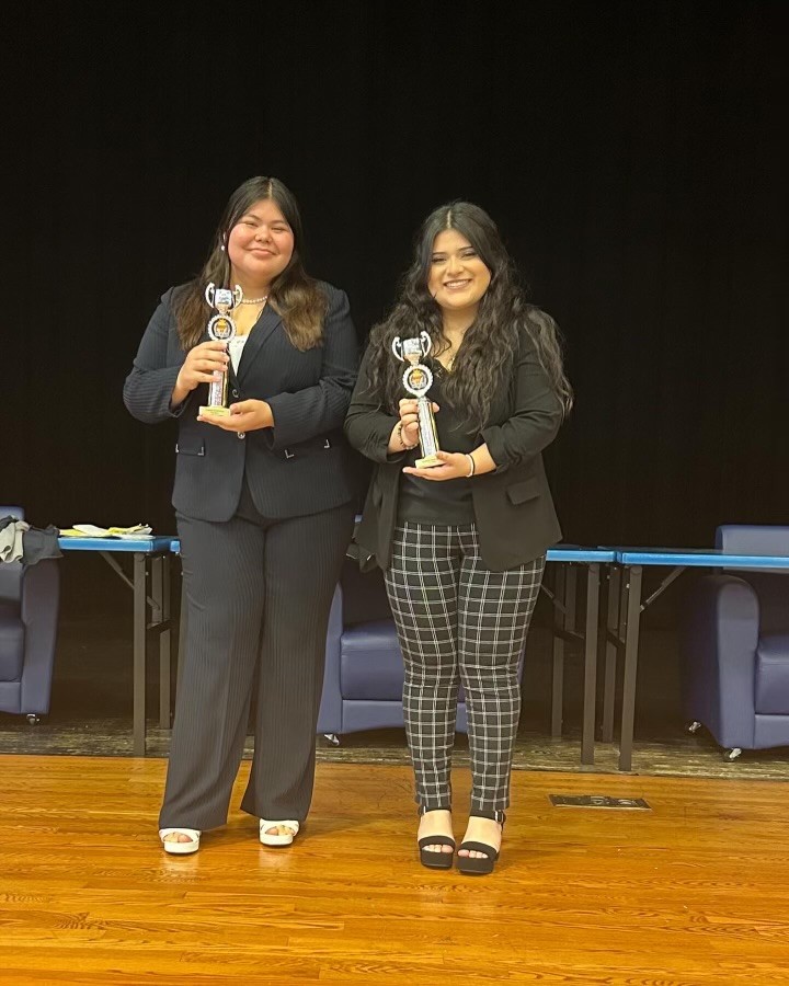 SpringWoodsHigh's tweet image. These 3 just qualified for the Texas Forensic Assoc State Tourney! #tigerproud🐯