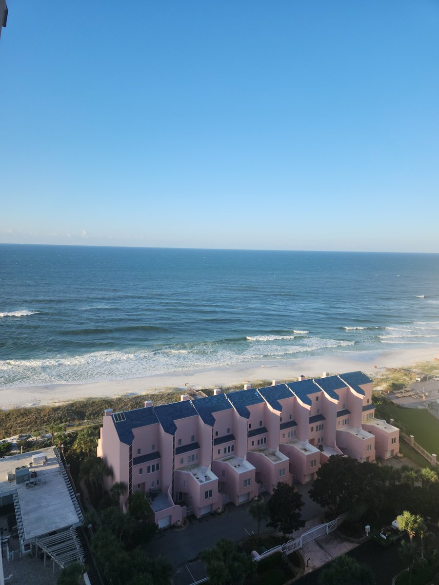 JMCJr_27's tweet photo. Sunny and breezy here in Destin. @spann @StephWVTM13 https://t.co/LYa7AxZwqA