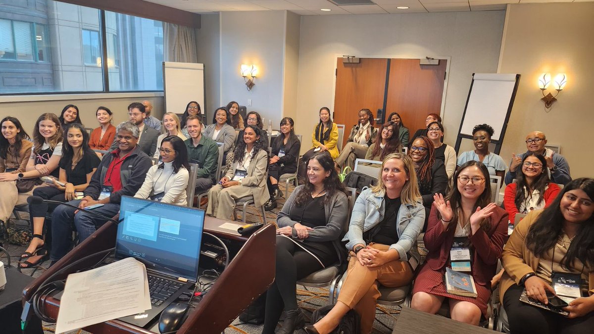 DrTanyaSaraiya's tweet image. Even though my pallu got messed up in our group pic (😩 sorry mom, it was rushed!) it was a dream come true to have the opportunity to discuss South Asian Trauma across the diaspora. We had the the BEST full house audience who even let me take a group shot. ✊🏽#ISTSS2024