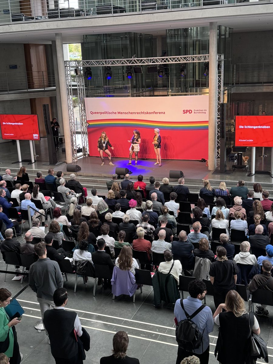 JoSteiniger's tweet photo. In den Räumen des Bundestags findet gerade die „Queerpolitische Menschenrechtskonferenz“ der SPD-Fraktion statt. Auch der Bundeskanzler und Frau Esken geben sich die Ehre. https://t.co/ko2tmRNkFu