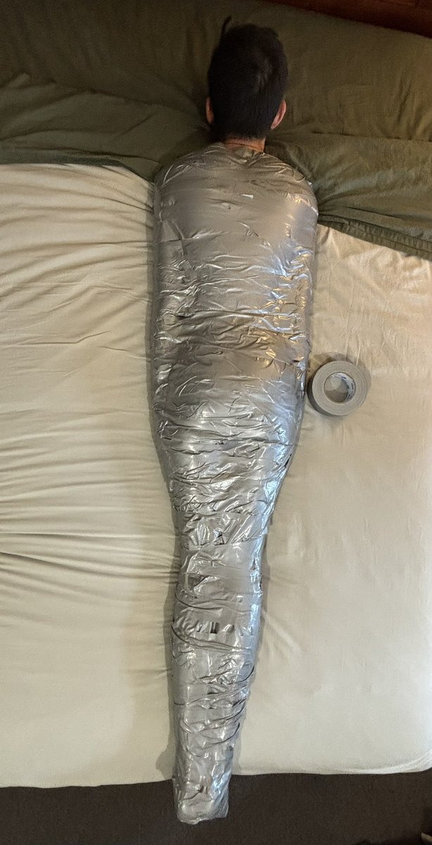 ezyves1's tweet photo. My first mummification experience https://t.co/UEi1reKWCP