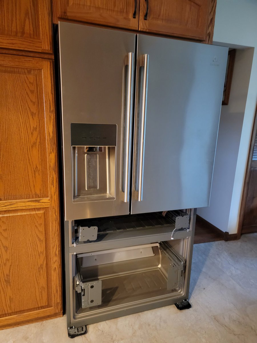 cramer1973's tweet photo. @Electrolux @ElectroluxUS @ElectroluxPro I am extremely disappointed with your product and CS experience!  My 2-year old fridge was deemed unrepairable due to a sealed system leak. Left in pieces after 4 visits from your technician! If it wasn't unrepairable before, it is now! https://t.co/hUATuXcVLx