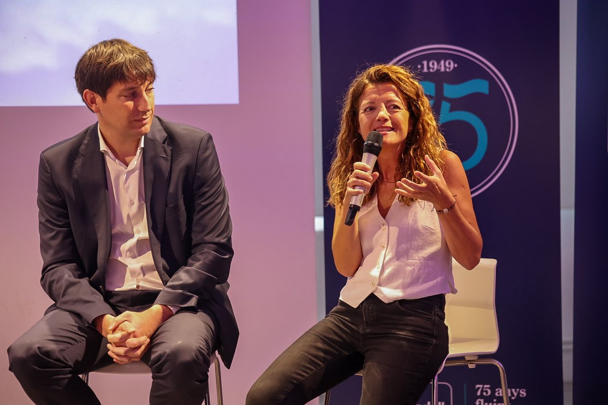 Exercici de transparència, honestedat i rendició de comptes: objectius del Dia Mundial de la Transparència d'Aigües #Sabadell, que hem celebrat avui amb una representació dels nostres grups de relació 

Recupera la sessió: i.mtr.cool/wqgopflmew

#TransparènciaAigüesSabadell