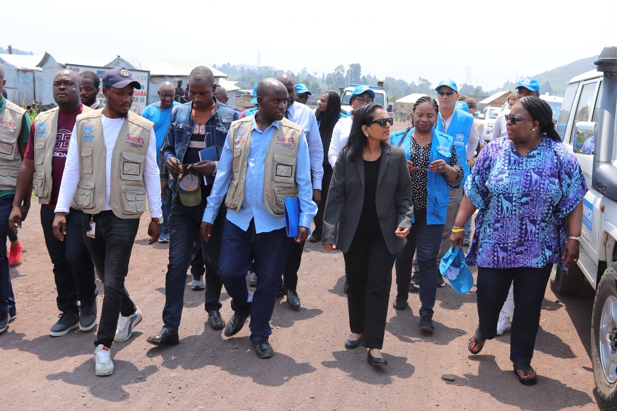 aides_rdc's tweet photo. Plaidoyer pour la paix et besoins humanitaires adressés par AIDES et le comité des PDIs comme priorités des PDIs à la délégation de la haut-commissaire assistante en charge de la protection et la directrice régionale du @UNHCR_DRC dans le site #Bushagara coordonné par @IOMinDRC https://t.co/FNzrj6sWPw