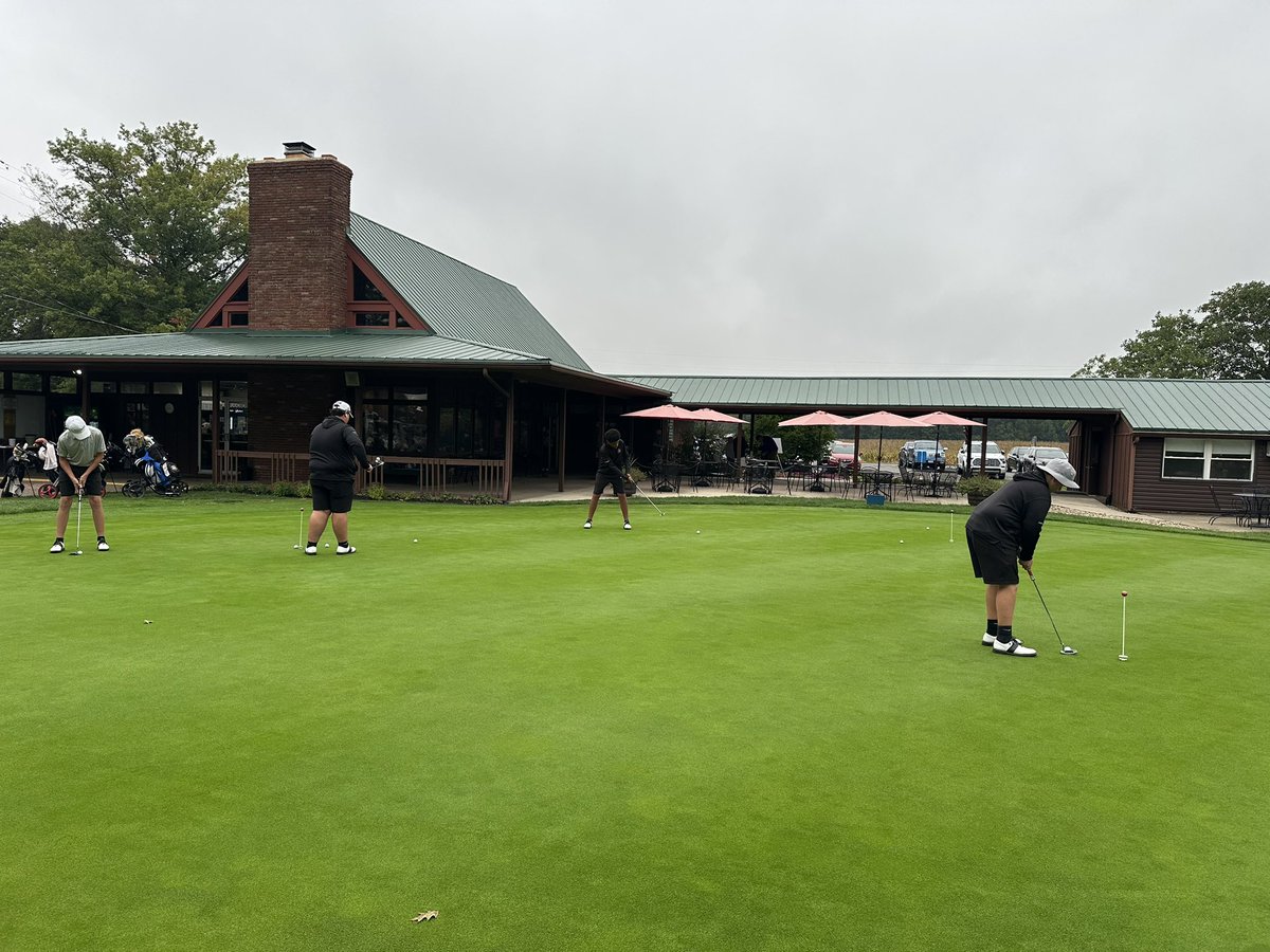 The Tigers are warming up for todays OHSAA Division 1 sectional tournament. <a href="/MTigerAthletics/">Massillon Tigers</a> <a href="/CoachNMoore/">Nate Moore</a> <a href="/massillonwhs/">WHS</a> <a href="/MassillonSchool/">Massillon City Schools</a>