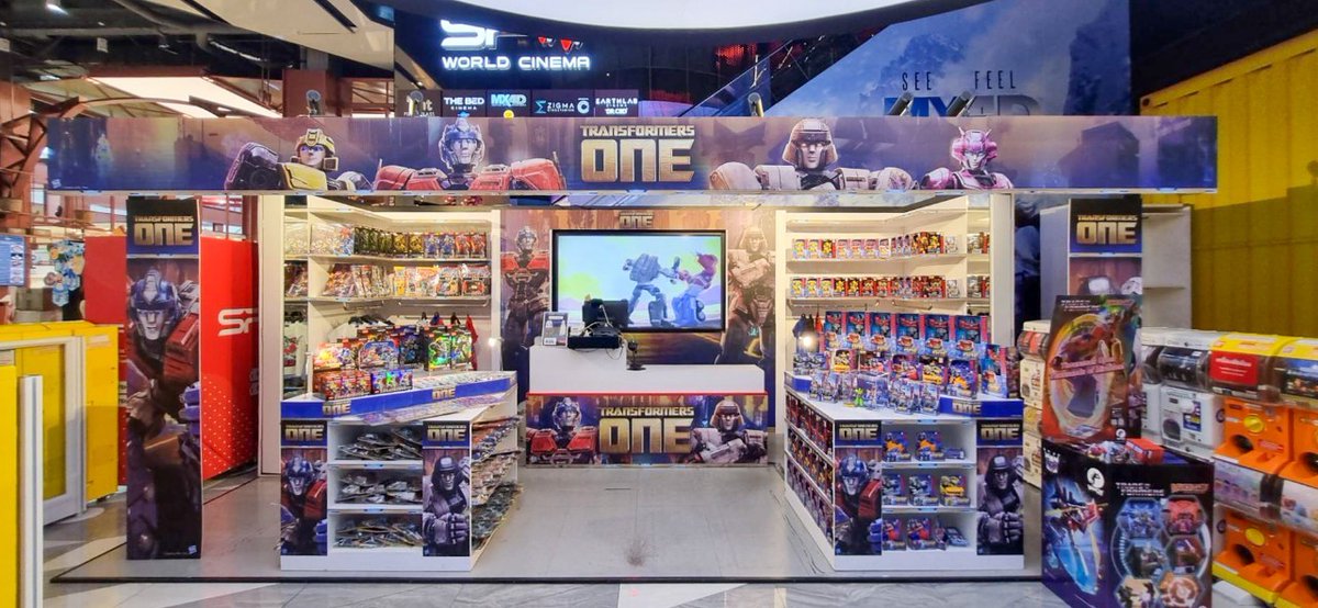 WeLoveSF's tweet photo. 👉🎯 ชี้เป้าของเด็ดโดนใจ❤️🔥 เอส เอฟ จัดให้!
SF Shop x Transformers One 🤖
จัดเต็มของสะสมลิขสิทธิ์แท้จาก Transformer
รีบมาช้อปด่วน!! ที่ SF Shop 🛒
วันนี้ - 23 ต.ค. 67 เท่านั้น!
#TransformersOne
#ทรานส์ฟอร์เมอร์ส1
#SFShop
#SFcinema 🍿❤️ https://t.co/caFl67WNUb