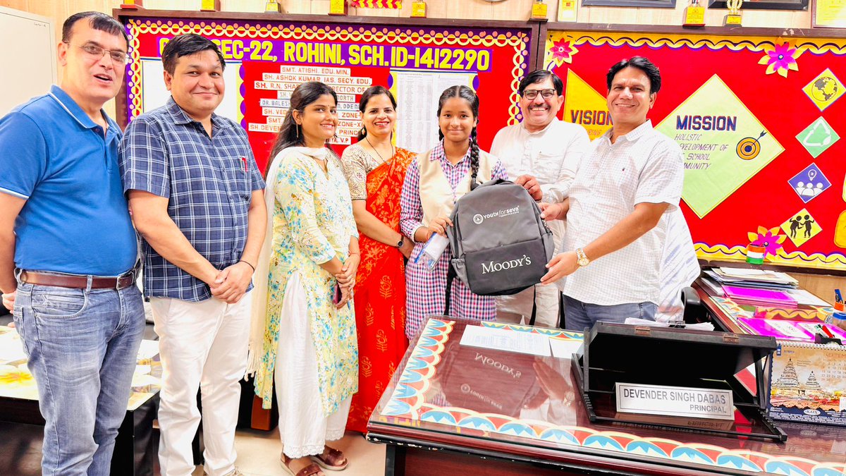 Volunteer : Youth for Seva
 Activity: Bag Distribution 
No of students impacted : 50
Name of School- GCSV SECTOR 22 ROHINI 
School ID- 1412290
District : NORTH West B
CRCC :  B.R.YADAV
DURCC:- Mr. PARDEEP KUMAR 
Dated. 27.09.2024