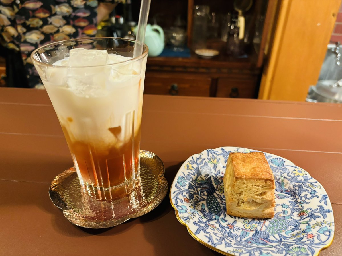 ohmulajamboyuki's tweet image. アイスロイヤルアイスミルクティー！

4つ集まりました！

ロビンポストのこれめちゃめちゃ美味しい！

華やかで品があって軽やかなのにクリーミー！

朝霞でアイスロイヤルアイスミルクティー飲むならおススメです！

#朝霞
#robinpost
#ロビンポスト
#ミルクティー
#カフェ