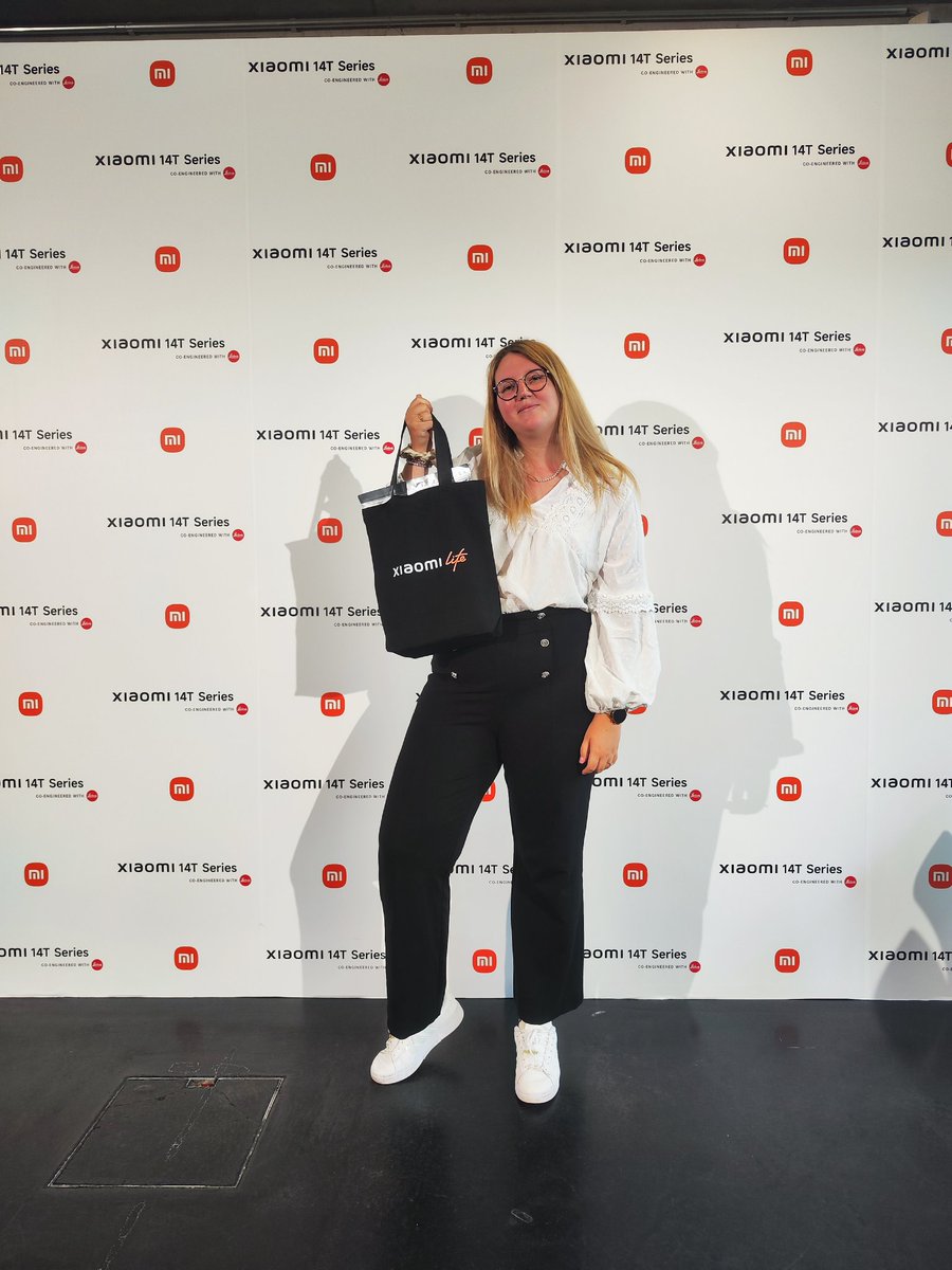 clarapain2001's tweet photo. I was in the Xiaomi Launch in Berlin the sept 26. 
It was a pleasure to meet other Xiaomi fans of the World and share our passion for Xiaomi 🧡
We have use the 14 t pro and i feel in love 🥰
#xiaomiexplorers #XiaomiLaunch #Xiaomi14TSeries 
#Xiaomi14TPro 
@Xiaomi @XiaomiFrance https://t.co/sSsSqmFtN6