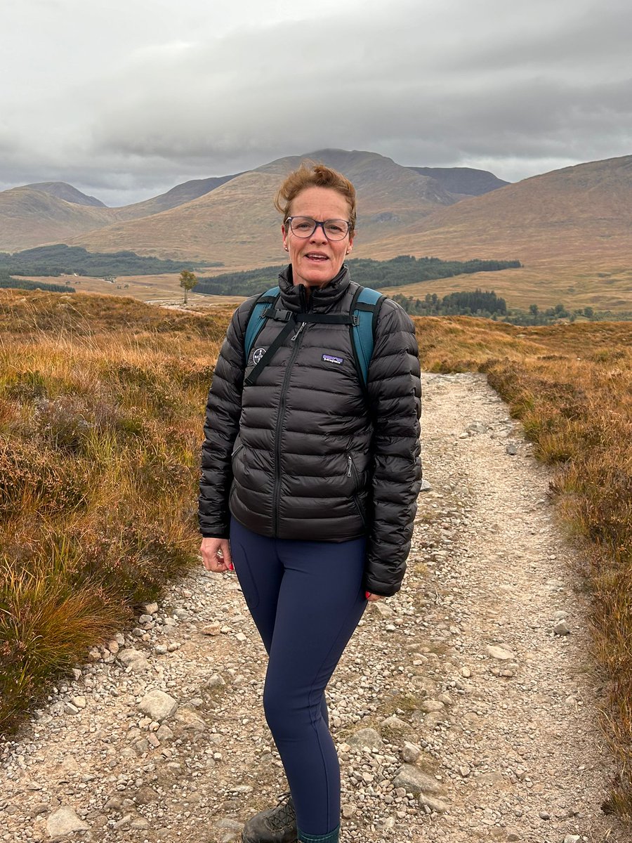 UnitedOilseeds's tweet image. DAY6 WHW: Beckii &amp;amp; Sister £2,741 raised so far. "So hard today. The views  were out of this world. We climbed up the Devils Staircase. That hurt a lot!" Last day tomorrow. Keep going girls, nearly there. #finishingline @StLukesPlymouth