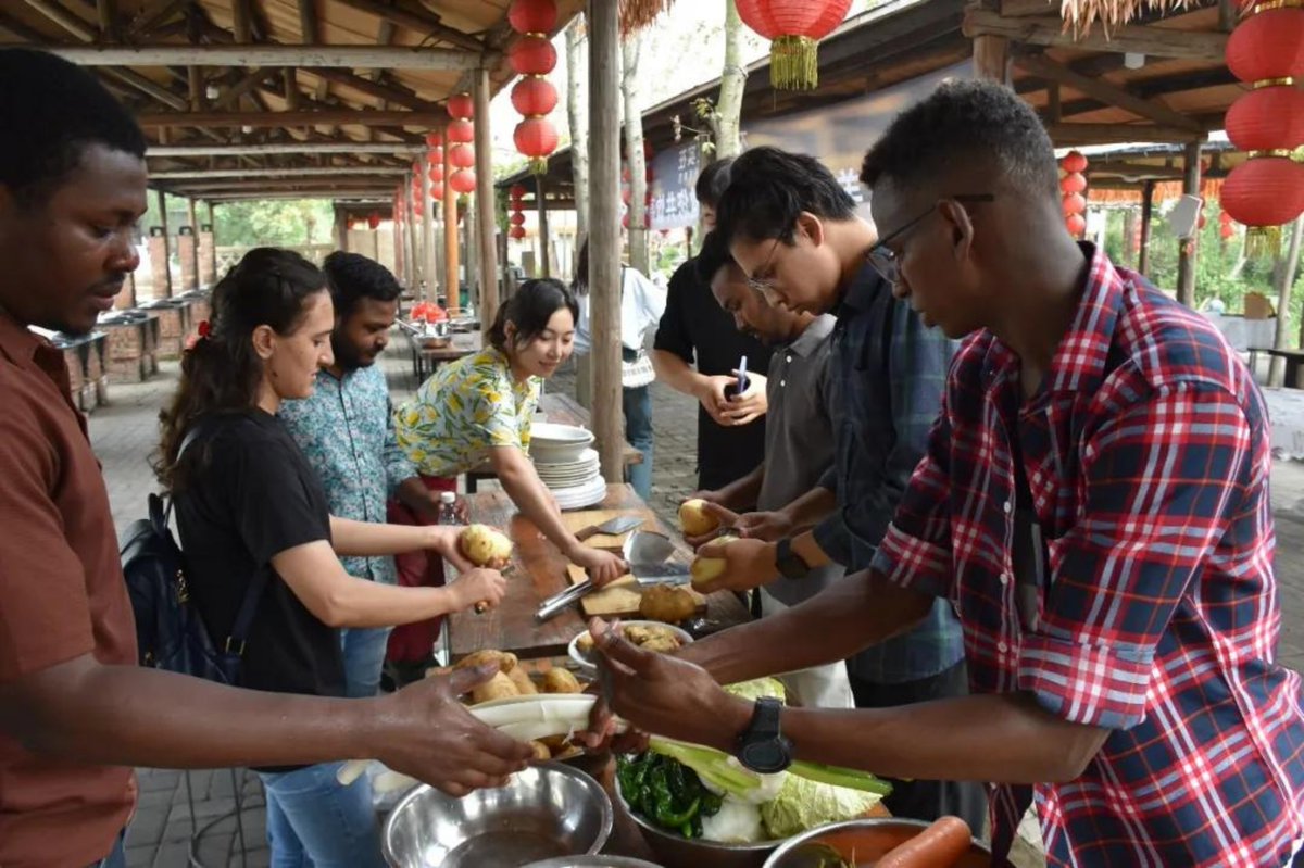 StudyinCUMT's tweet photo. #CUMTRecap on the Mid-Autumn Festival Activity! 🌕✨The event was a perfect blend of tradition and teamwork!
#CUMT #MidAutumnFestival #MooncakeMaking #China #studyinChina #studyabroad #ChinaUniversityofMiningandTechnology #中国矿业大学 #矿大 https://t.co/55bgcspTWa