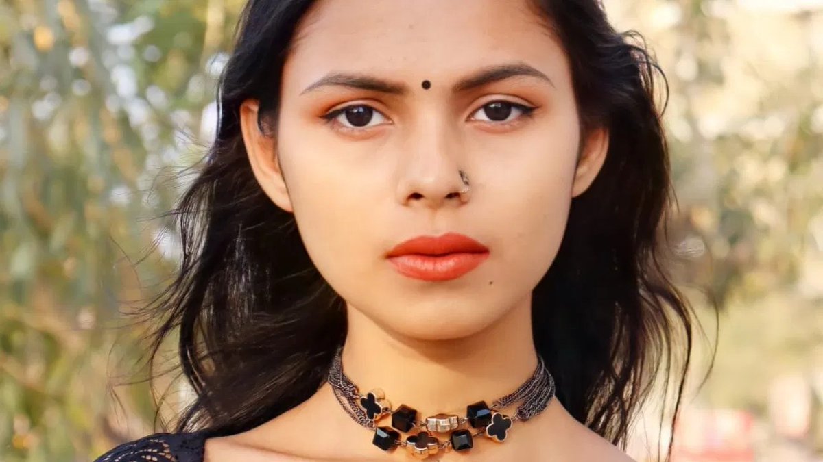 BIG BREAKING NEWS 🚨 Bangladesh P0rnstar Arohi Berde alias Banna Sheikh arrested from Maharashtra's Thane.

She was reportedly trying for India passport with fake documents.

Case has been registered against her under IPC 420.

Police is now looking for Anjali Rajaram Patil alias