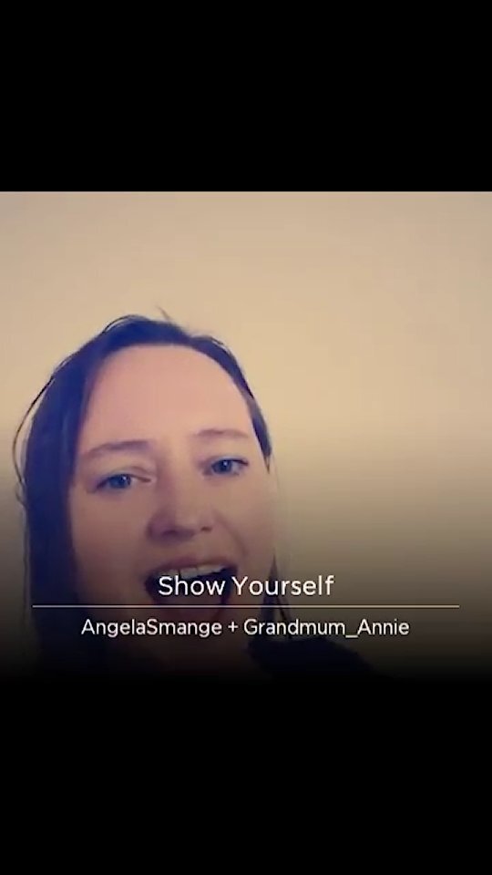 Smange's tweet photo. I was asked for some more Disney so here's Elsa! #Smule #Singing #Elsa #idinamenzel #disney #frozen2 - See video --> https://t.co/Jz6LYJT7nT https://t.co/oDpxJs3nxx