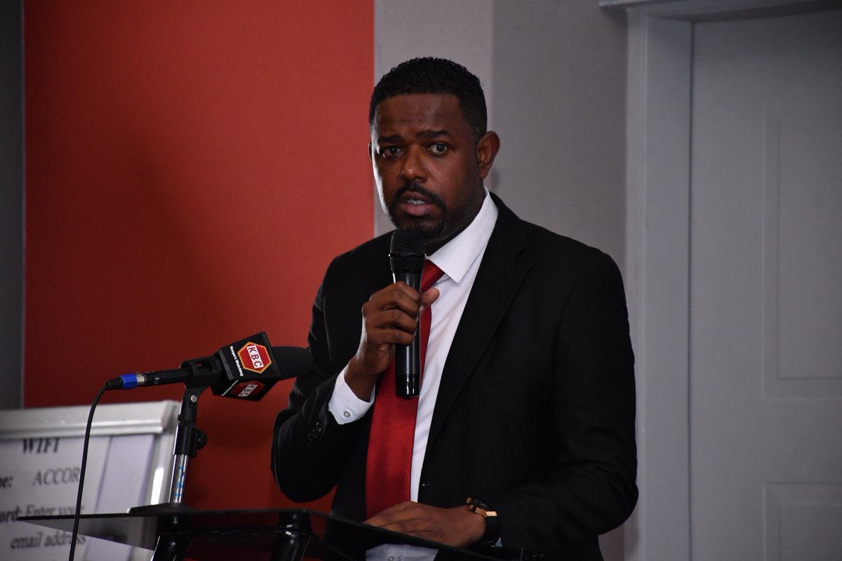 KBCChannel1's tweet photo. TRADE POLICY AND LEGISLATIVE REFORMS

The government is moving towards privatization, private public partnerships and direct private investment. -Hassan Abubakar, PS Investment Promotion

@PSAhassan
@MITIKenya
@Trade_Kenya
@Investment_Ke
@IndustryKE
@Waziri_Mvurya https://t.co/iuz53Ggr93