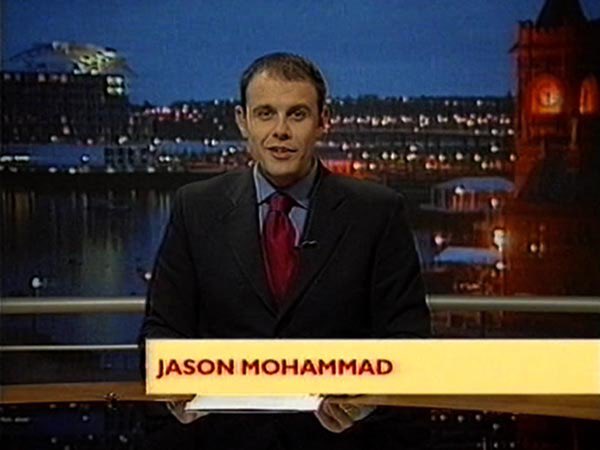 jasonmohammad's tweet image. Looking forward to a Q &amp;amp; A @CardiffJomec today. Edrych ymlaen. 

Expecting some tough questions today! 

I did this course back in another century which led to my first newsreading job! 🎬

As Pro-Chancellor of @cardiffuni - croeso cynnes i chi gyd! 

#cardifftrained