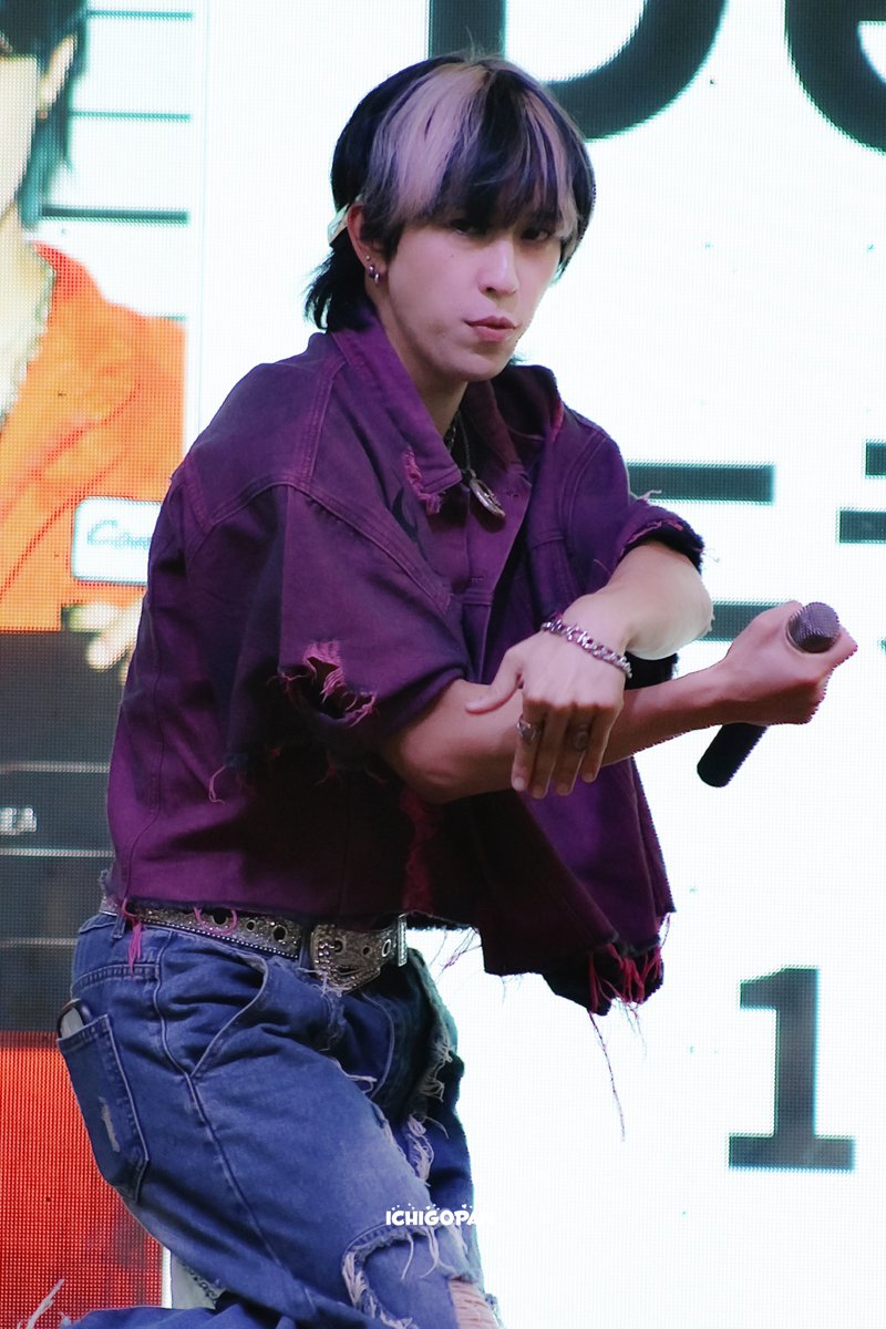 __meronyan5's tweet image. 240923 DefClass インストアライブ 大宮ステラタウン ꔛෆ

#DefClass #AKEY  #DefClass_akey  #デフクラス
@DefClass_ @dc_akey