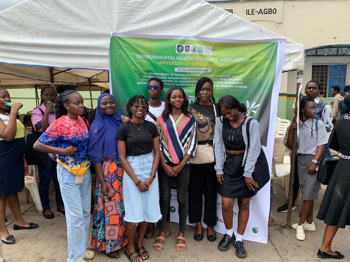 ecocisclub's tweet photo. We were at a Beere community for a community outreach program for community awareness and sensitization on climate change, Disaster Risk Reduction and water, sanitation and hygiene to commemorate the World Environmental Health Day.
#WEHD
#WEHD202
#EcoCIS https://t.co/DtJ7X2z80X