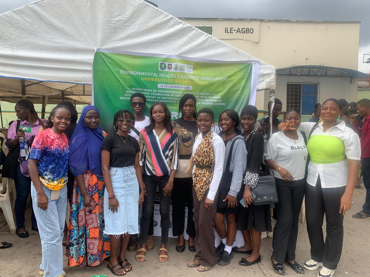 ecocisclub's tweet photo. We were at a Beere community for a community outreach program for community awareness and sensitization on climate change, Disaster Risk Reduction and water, sanitation and hygiene to commemorate the World Environmental Health Day.
#WEHD
#WEHD202
#EcoCIS https://t.co/DtJ7X2z80X