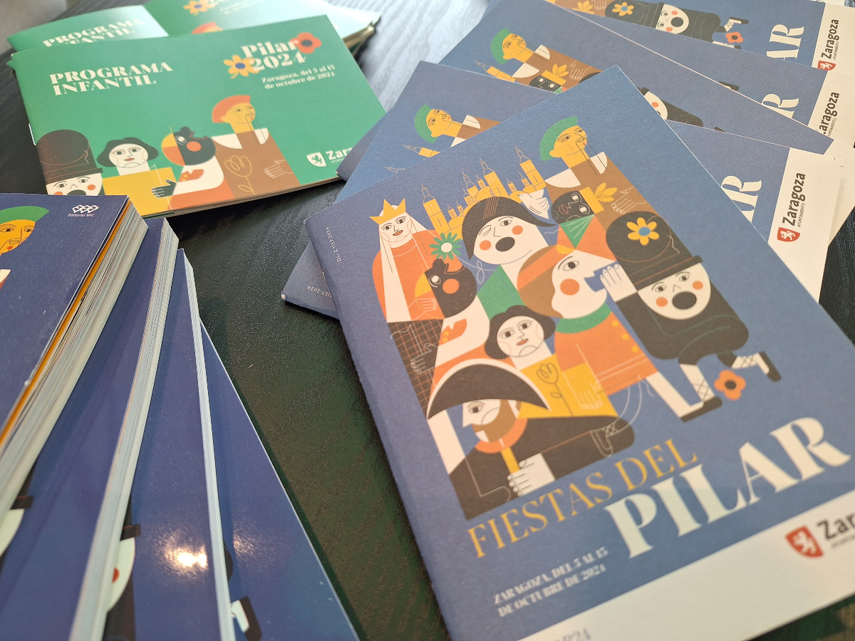 zaragoza_es's tweet photo. 📣Ya disponible el programa oficial de las Fiestas del Pilar en papel 🎉
Puedes recogerlo en las oficinas de @ZaragozaTurismo, y en los más de 50 centros cívicos y bibliotecas distribuidos por los barrios de Zaragoza.
#pilar24 #programadefiestas @FiestasPilarOfi https://t.co/wvNmrylNQY